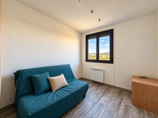Appartement T3 transformable en T4 – Dernier étage – Vue mer et Bonne Mère – 2 balcons – Parking