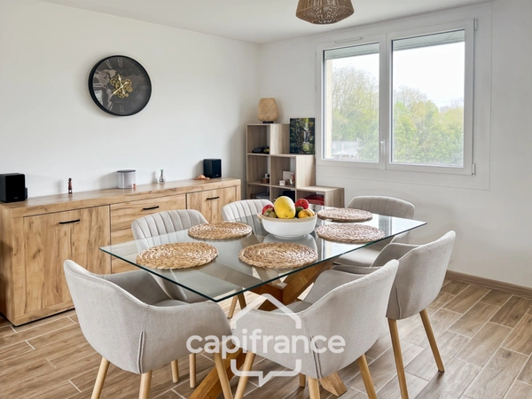 Maison rénovée de 3 pièces, jardin, garage, stationnements, proche des commodités