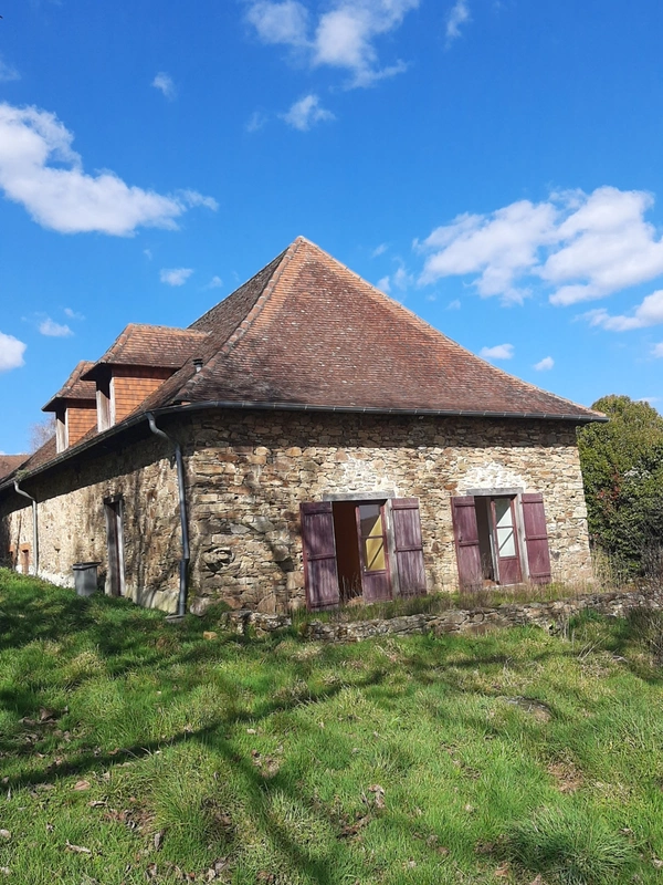 Maison à vendre 11 pièces SAINT PRIEST LIGOURE (87)