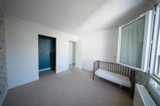 For sale in Sceaux – 3 bright rooms, ideally located between park, city center and renowned schools.