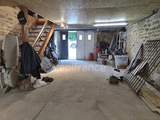 Maison rénovée de 114 m² – 3 chambres dont une suite parentale – Terrain clos – Garage – Sous‑sol complet – À 10 min à pied du bourg