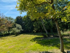 Maison 2 chambres au calme à Locarn(22) avec garage, grand jardin et dépendances dont un gîte rénové pour revenus supplémentaires