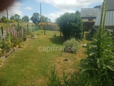 Maison à vendre 4 pièces CLEDEN POHER (29) grand jardin, garage et dépendances