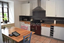 Maison à vendre 4 pièces CLEDEN POHER (29) grand jardin, garage et dépendances