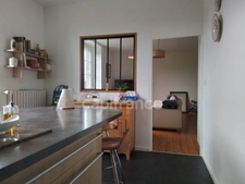 Maison rénovée de 114 m² – 3 chambres dont une suite parentale – Terrain clos – Garage – Sous‑sol complet – À 10 min à pied du bourg