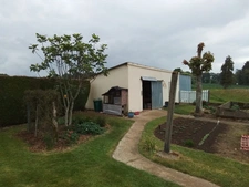 Maison à usage d'habitation exposée sud: 106 m2 à la campagne avec jardin, prairie et dépendances à 1h des plages de Concarneau