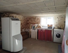 Maison rénovée de 114 m² – 3 chambres dont une suite parentale – Terrain clos – Garage – Sous‑sol complet – À 10 min à pied du bourg