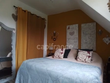 Maison rénovée 3 chambres – Vue dégagée – Sous sol complet - Sans vis à vis – Proche de Carhaix 