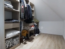 Maison rénovée de 114 m² – 3 chambres dont une suite parentale – Terrain clos – Garage – Sous‑sol complet – À 10 min à pied du bourg