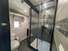 Maison 2 chambres au calme à Locarn(22) avec garage, grand jardin et dépendances dont un gîte rénové pour revenus supplémentaires