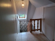 Maison rénovée de 114 m² – 3 chambres dont une suite parentale – Terrain clos – Garage – Sous‑sol complet – À 10 min à pied du bourg