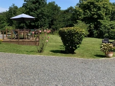 Maison de qualité rénovée à vendre, 5 chambres LA FEUILLEE (29) à la campagne + carport double + grand terrain clos sans vis à vis
