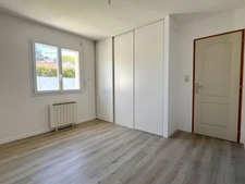 Maison moderne avec jardin – 4 pièces – 447 m² de terrain