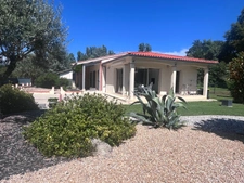 Maison 6 pièces avec piscine et parc paysager