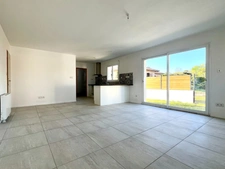 Maison moderne avec jardin – 4 pièces – 447 m² de terrain