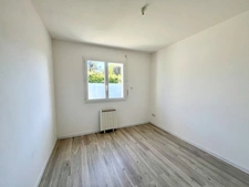 Maison moderne avec jardin – 4 pièces – 447 m² de terrain