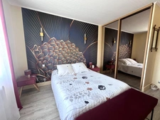 Maison 6 pièces avec piscine et parc paysager