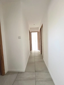 Maison moderne avec jardin – 4 pièces – 447 m² de terrain