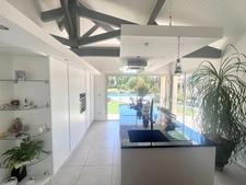 Maison 6 pièces avec piscine et parc paysager