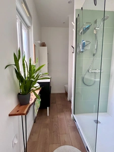 À VENDRE – Appartement rénové avec cour privative – Bordeaux Nansouty