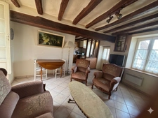 Opportunité Investisseur ou Pied-à-terre – Maison de Village à Potentiel à 1h30 de Paris