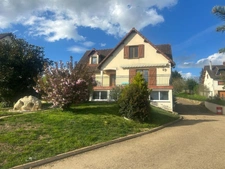 🏡 À VENDRE : Grande Maison Familiale sur Sous-Sol Total – Idéalement Située BLENEAU (89)