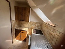 Opportunité Investisseur ou Pied-à-terre – Maison de Village à Potentiel à 1h30 de Paris