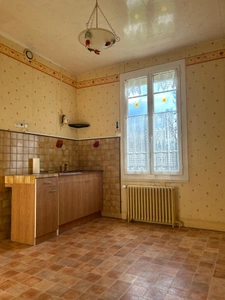 Maison de 70m2 avec Jardin, Garage,puits et Caves Bleneau (89)