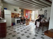 Maison en pierres 5 pièces à Étais-la-Sauvin 89, beaux volumes et cachet
