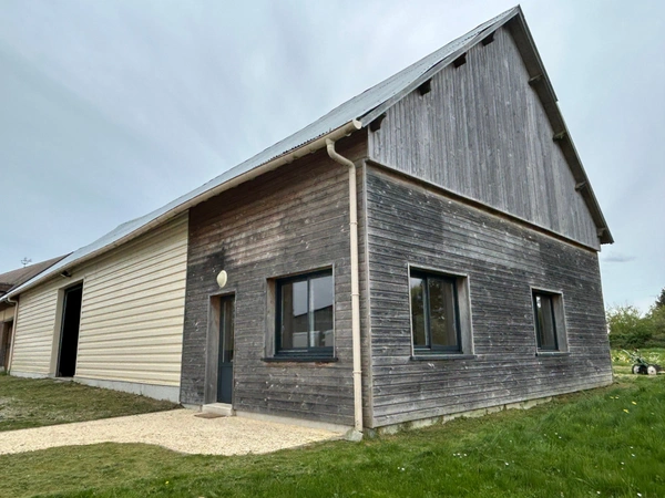 Local/bureau à vendre AILLANT SUR MILLERON (45)
