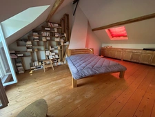 Propriété de charme sur 2 300 m² de terrain arboré sans vis-à-vis offrant calme espace et potentiel exceptionnel CHAMPCEVRAIS (89)