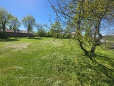 Terrain d’exception à Vendre 733m² viabilisé – Cadre Naturel Préservé à Bretx (31)