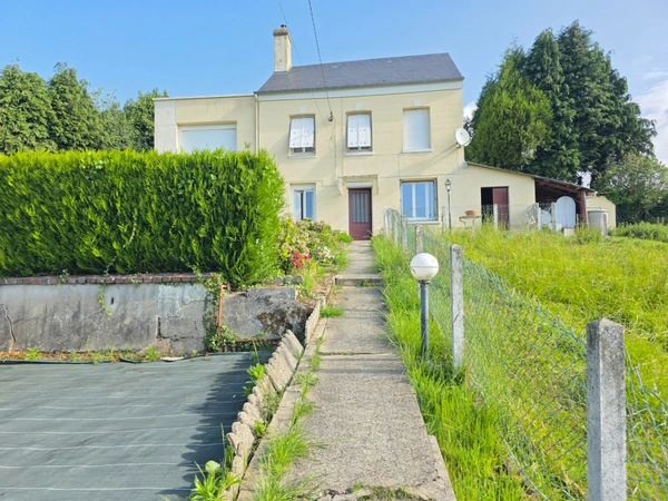 Offre Acceptée, Maison à rénover avec vue dégagée – Saint-Eustache-la-Forêt