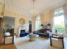 Appartement de prestige dans un château du XIXe siècle – 152 m²