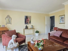 Appartement F3 lumineux au dernier étage avec loggia plein ouest, parking et cave
