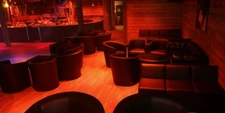 A VENDRE PROCHE RENNES (35) PARTS SOCIALES- DISCOTHEQUE D'ENVERGURE