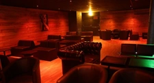 A VENDRE PROCHE RENNES (35) PARTS SOCIALES- DISCOTHEQUE D'ENVERGURE