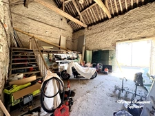 À vendre – Maison de village 4 chambres avec jardin, dépendances, grange et espace spa