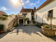Maison à vendre 4 pièces LAROCHE SAINT CYDROINE (89)