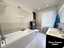 Maison à vendre 7 pièces LA CELLE SAINT CYR (89)