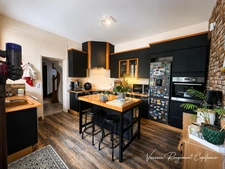 Maison à vendre 7 pièces LA CELLE SAINT CYR (89)
