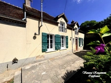 Maison familiale de 140 m² avec jardin arboré et dépendance – Poilly-sur-Tholon