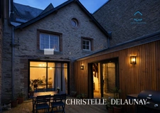? Maison de charme – 100 m² – Hyper centre de Laval – Cour & terrasse
