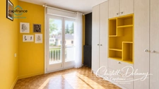 Appartement lumineux de 66 m² en hyper-centre de Laval – Le confort d’un quotidien privilégié !