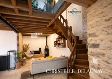 ? Maison de charme – 100 m² – Hyper centre de Laval – Cour & terrasse