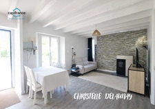  Maison de charme en pierre et bois à Saint Ouen Des Toits