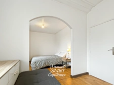 Maison rénovée à Fyé – 240 m², 5 chambres, DPE C, terrain clos et cuisine d’été