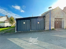 Maison en pierre 128 m² avec jardin et 2 garages à PRÉ-EN-PAIL