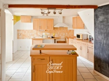 Maison à Saint-Julien-sur-Sarthe – 138 m² avec espace indépendant de 35 m² 