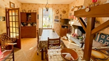 Maison en pierre 128 m² avec jardin et 2 garages à PRÉ-EN-PAIL